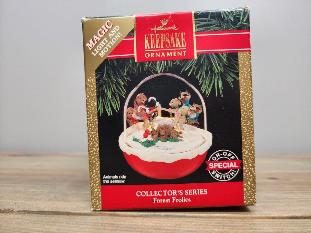 Hallmark Keepsake Ornament Collectors Series 1992 Forest Frolics Light & Motion